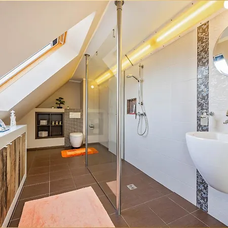 Zum Koi Ii Dg דירה